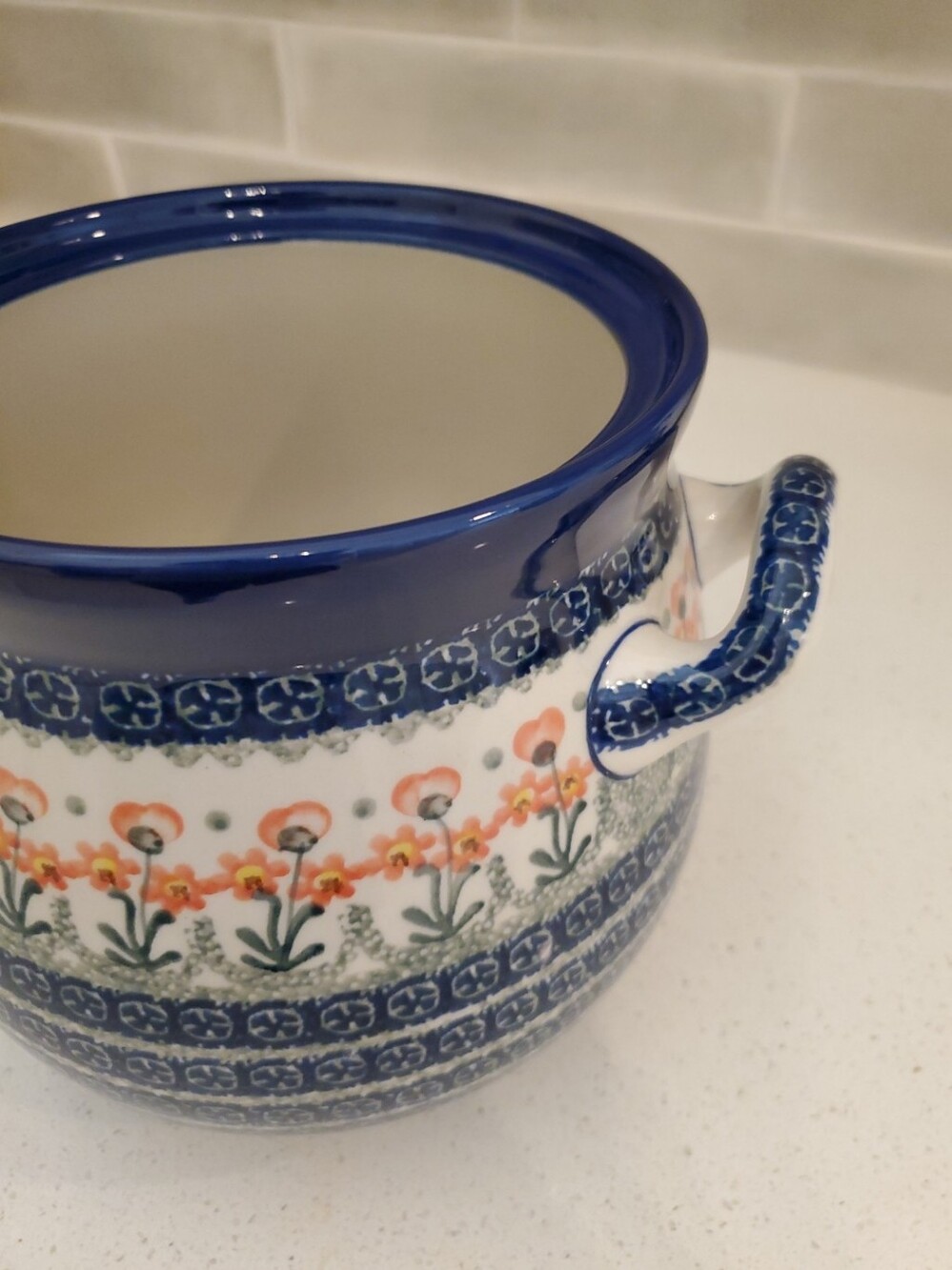 Polish Pottery Jar with Lid and Handles Peach Spring Daisy Pattern - Picture 5 of 11